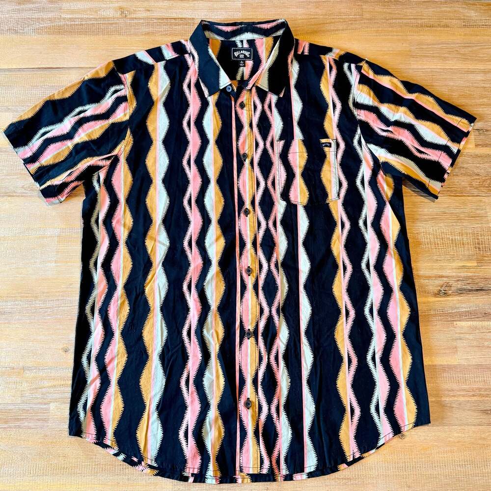 Billabong Mens Short Sleeve Button Down Shirt Zig Zag Striped Black Pink Size L